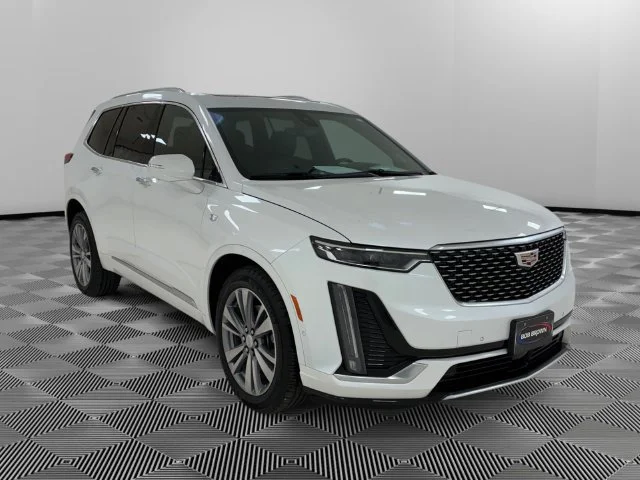Certified Used 2025 Crystal White Tricoat Cadillac Premium Luxury image 7