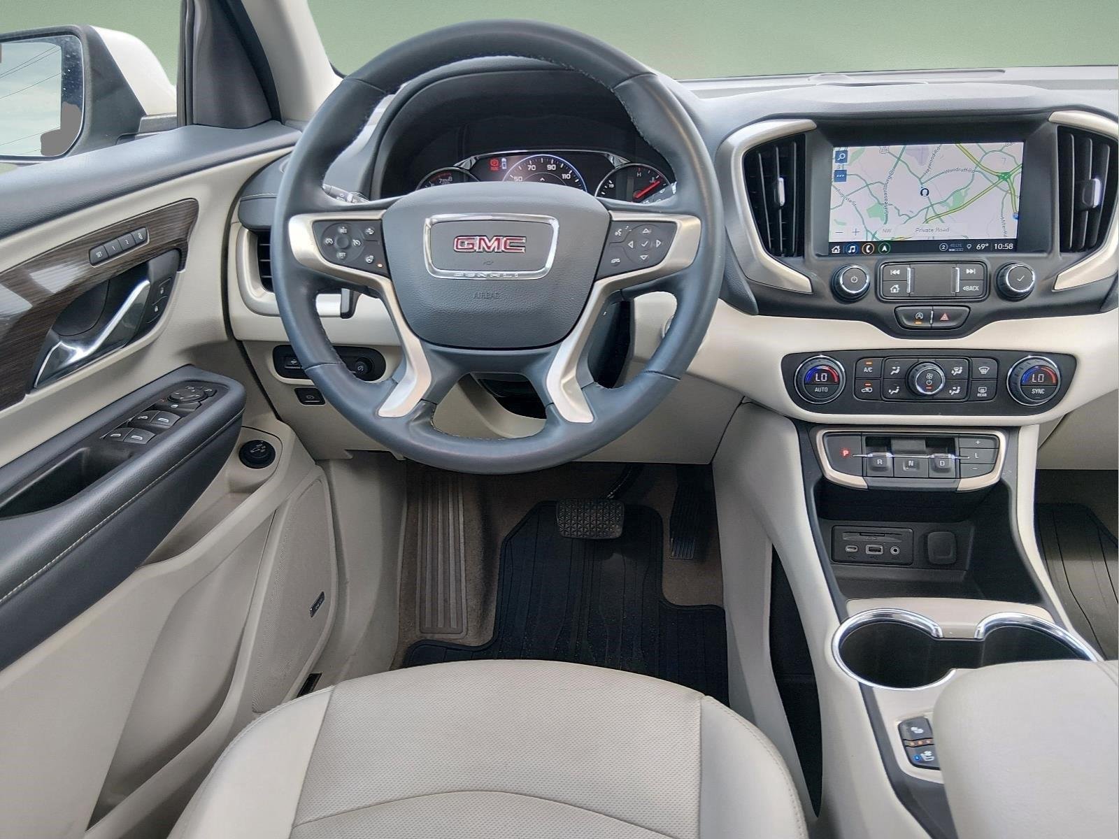 Used 2024 White Frost Tricoat GMC Denali image 16