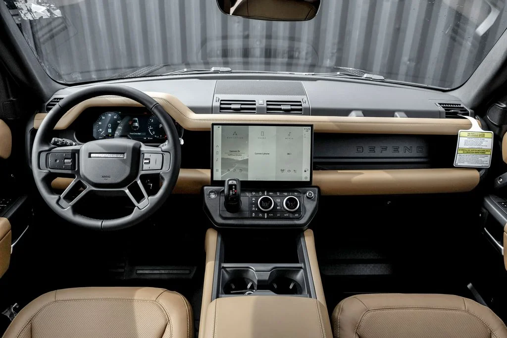 New 2026 Carpathian Grey Land Rover X-Dynamic SE image 19