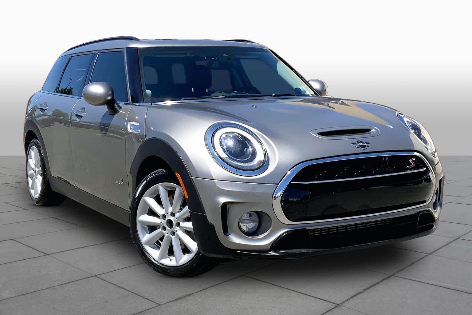 Used 2019 Melting Silver Metallic MINI Cooper S image 2