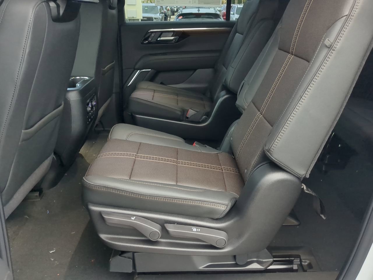 2026 Chevrolet Suburban High Country - Photo 25