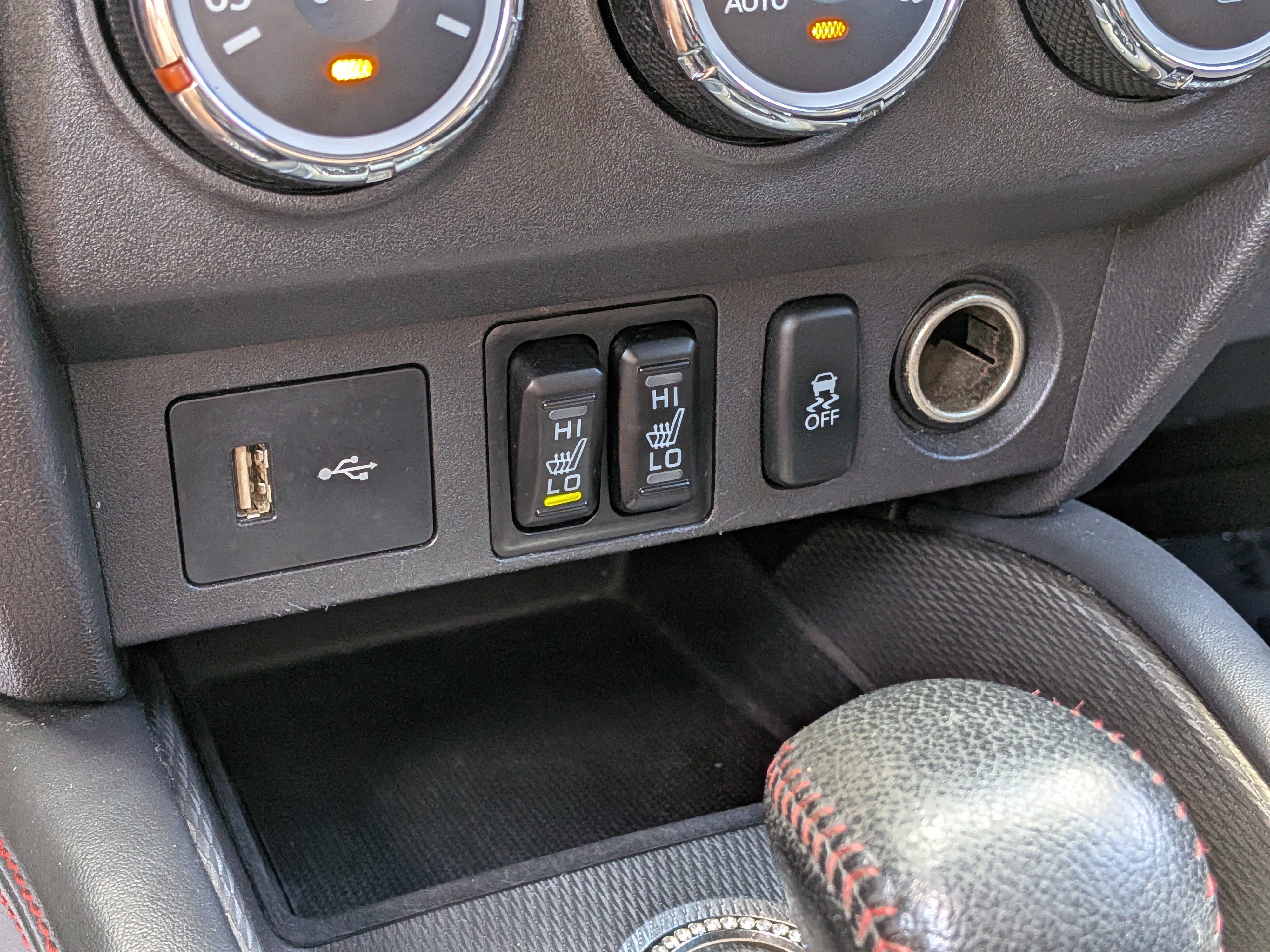 2018 Mitsubishi Outlander Sport LE - Photo 29