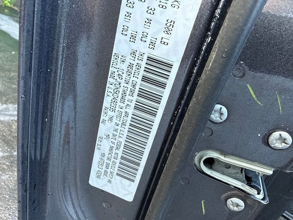 Used 2019 Gray Jeep Limited image 10