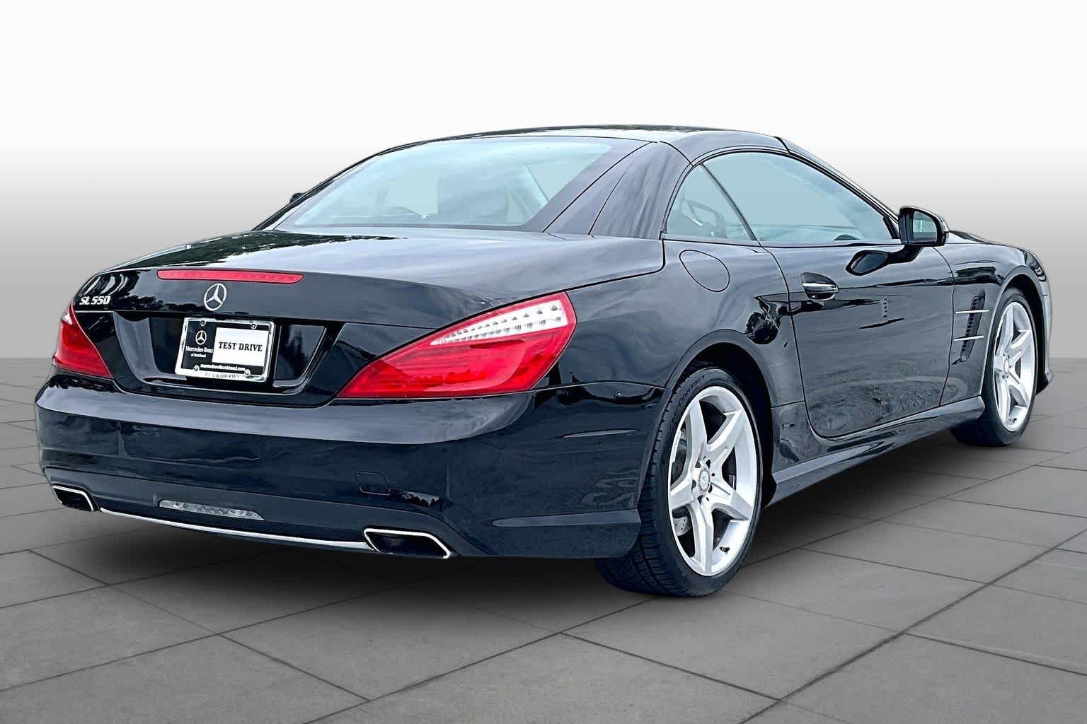 Used 2015 designo Mocha Black Metallic Mercedes-Benz SL 550 image 12