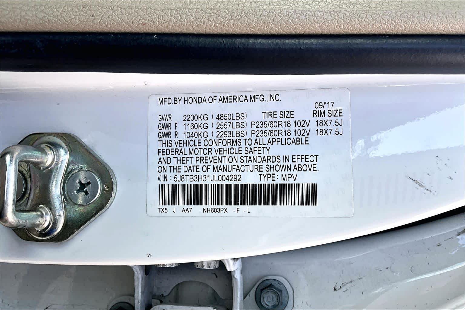 Used 2018 Modern Steel Metallic Acura  image 30
