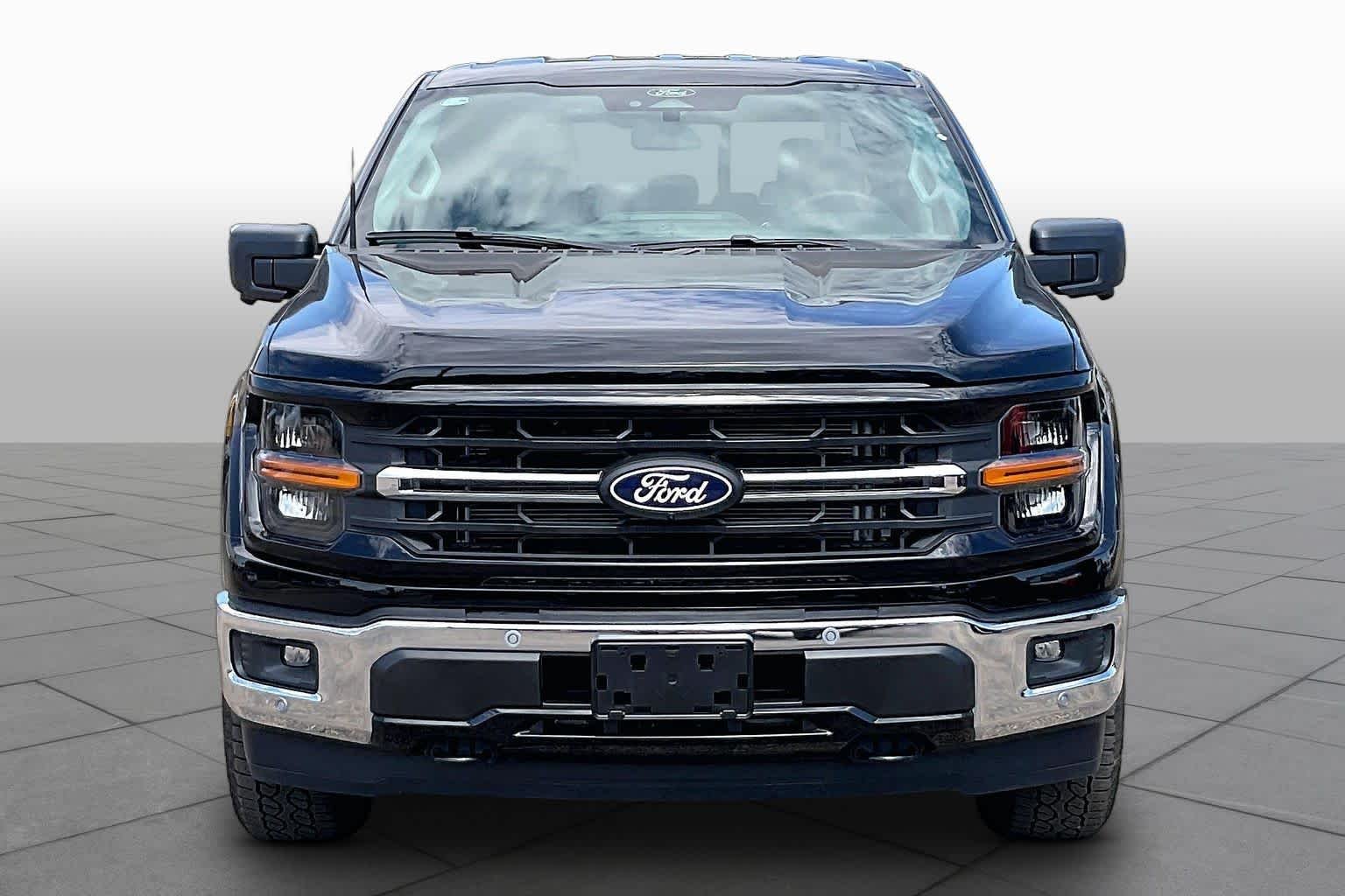 New 2026 Agate Black Metallic Ford XLT image 3