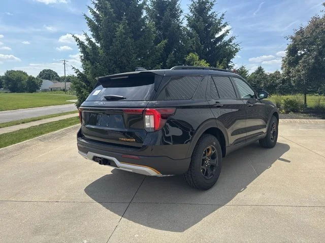 New 2026 Agate Black Metallic Ford Tremor® image 5