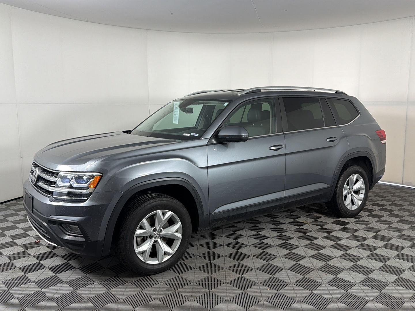 Used 2019 Volkswagen Atlas SE with VIN 1V2LR2CA7KC623179 for sale in Salida, CO