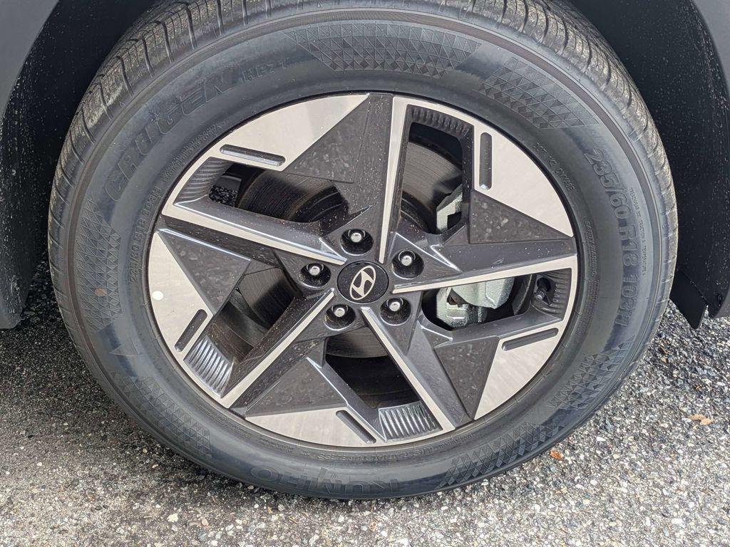 New 2026 Green Hyundai SEL Premium FWD image 11