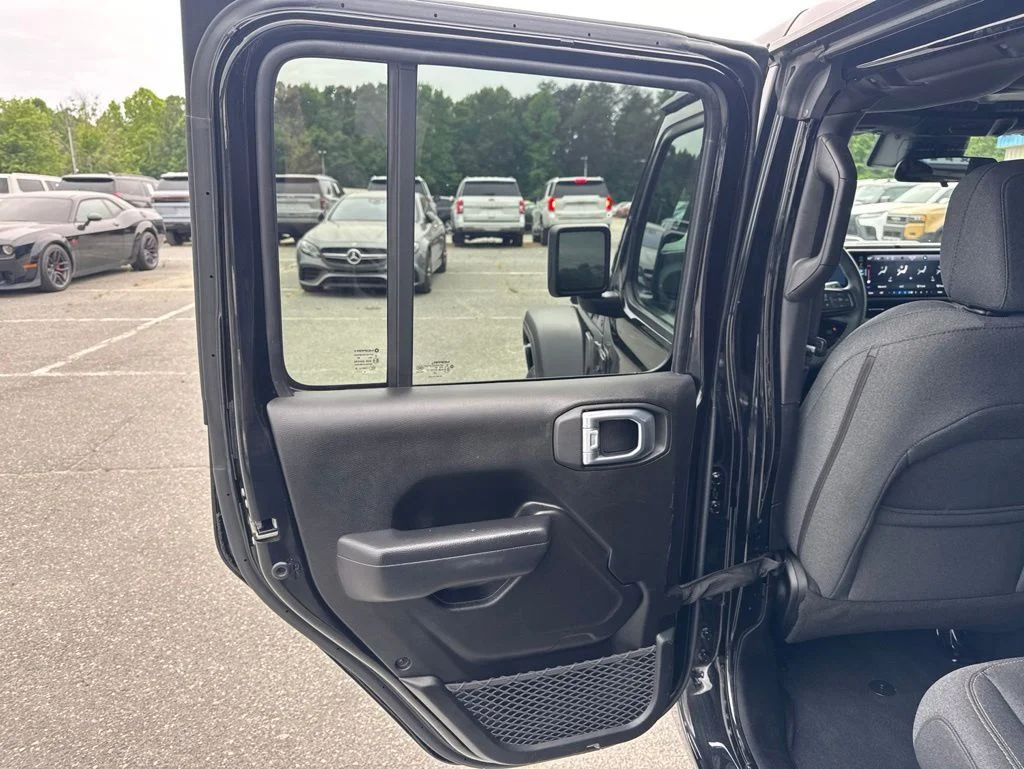 Used 2025 Black Jeep Sport S image 28
