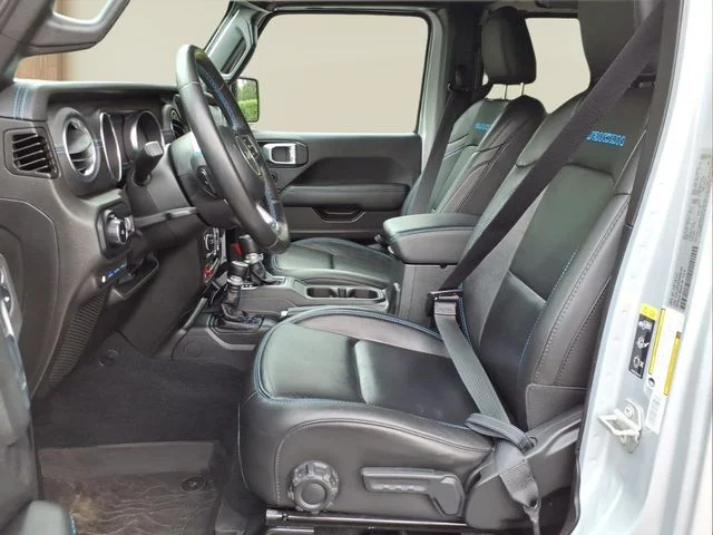 Used 2023 Silver Jeep Rubicon 4xe image 17