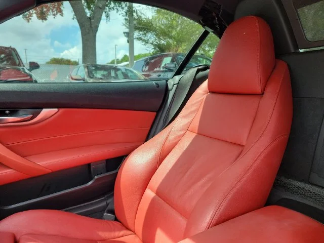 2011 BMW Z4 sDrive30i - Photo 14