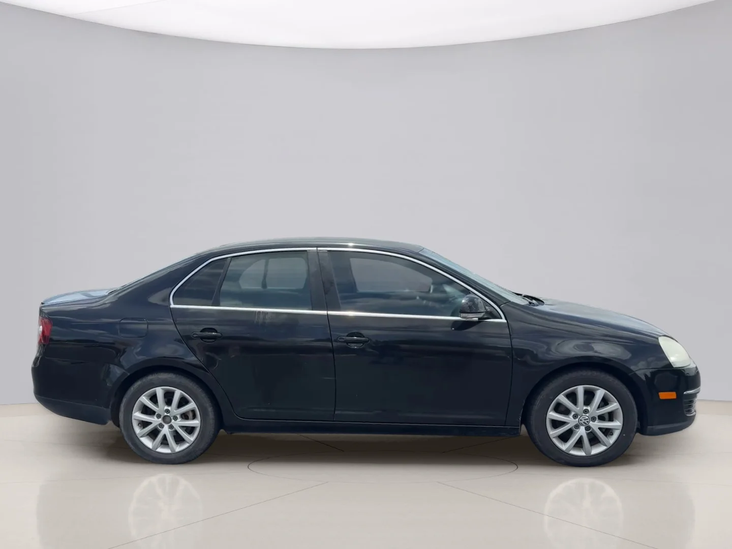 Used 2010 Black Volkswagen LIMITED image 6