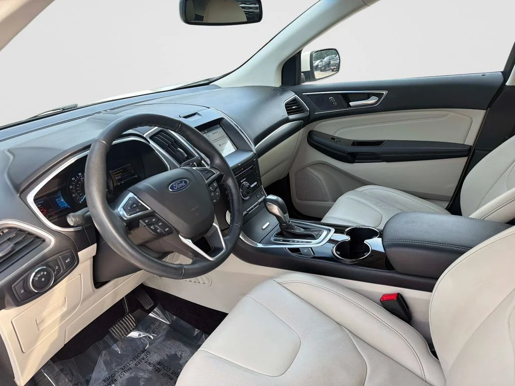 Used 2016 White Ford Titanium image 22