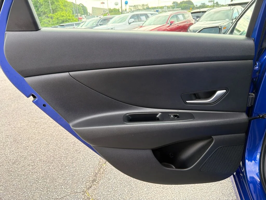 Used 2025 Blue Hyundai SE image 21