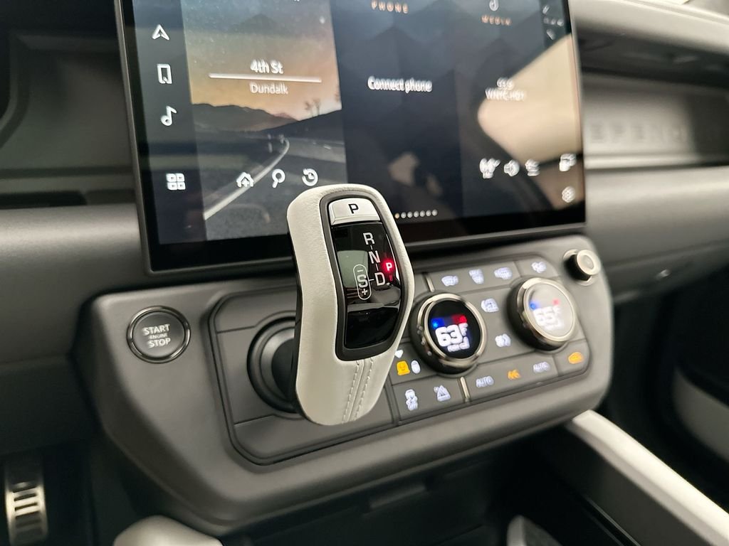 New 2026 Charente Grey Prem Met Land Rover OCTA image 12