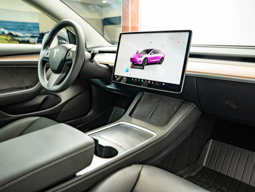 Used 2023 Black Tesla  image 43
