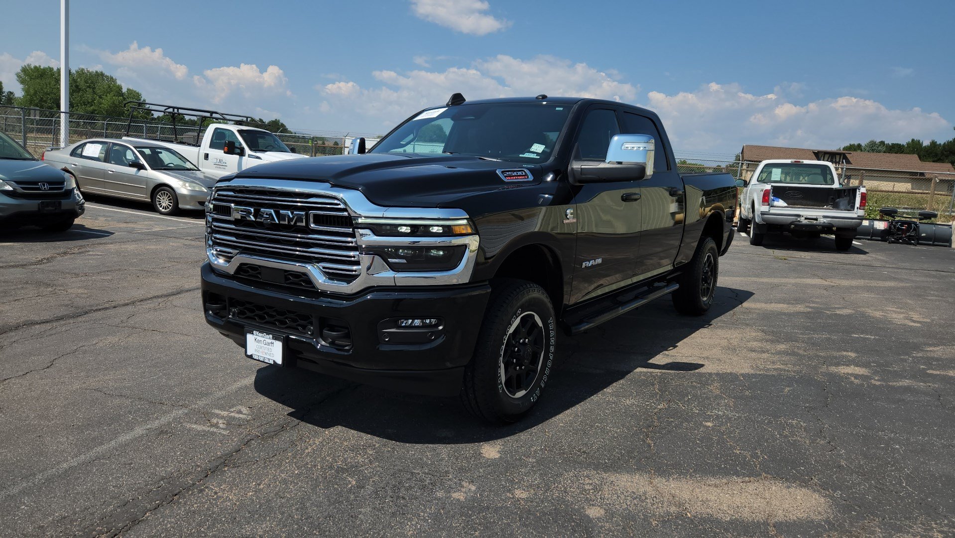 Used 2025 Diamond Black Crystal Pearlcoat Ram Laramie image 2