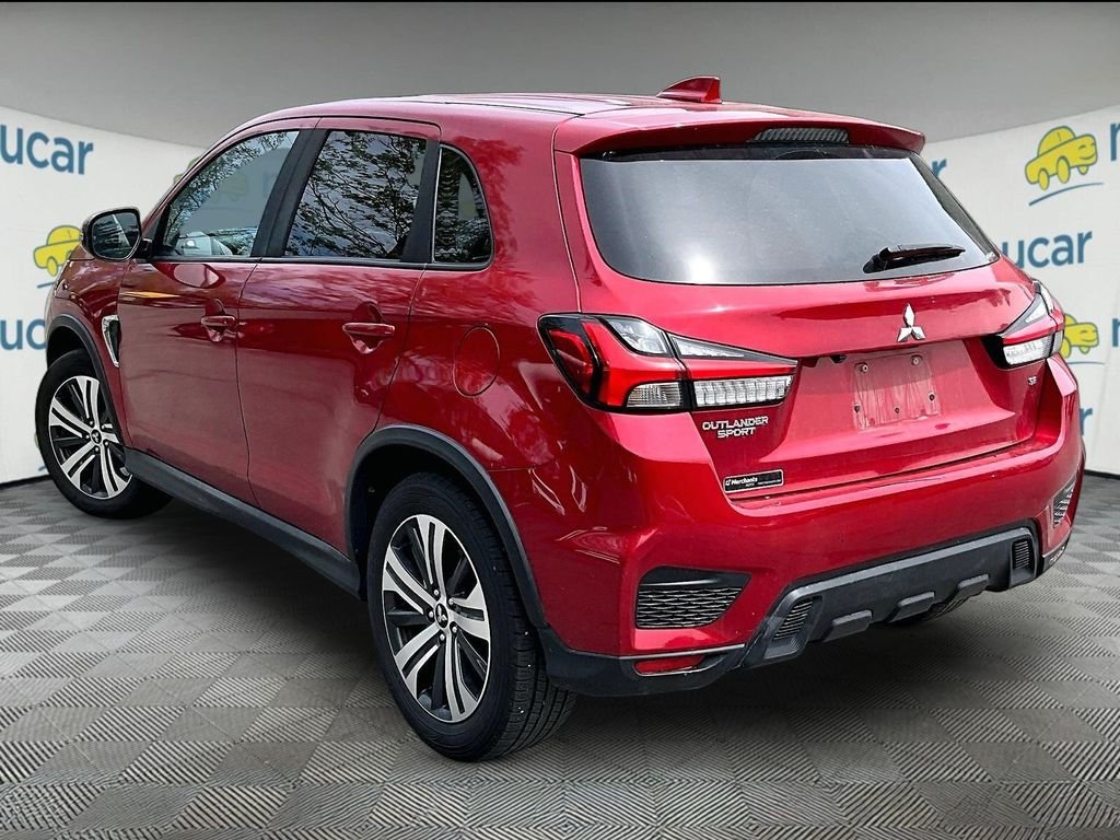 Used 2020 Red Mitsubishi 2.0 ES image 3