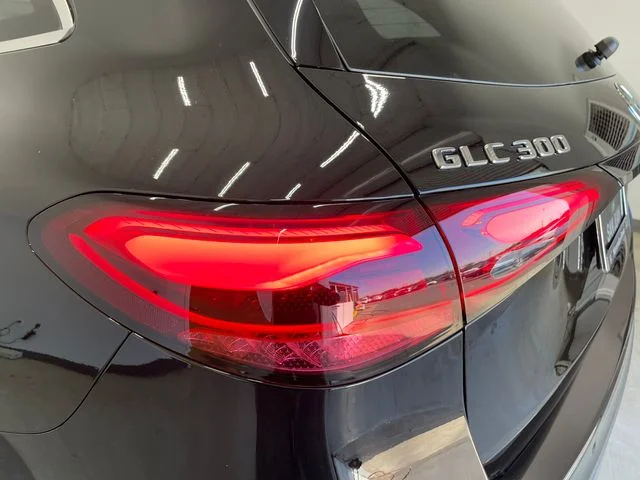 New 2027 Beige Mercedes-Benz GLC 300 image 35