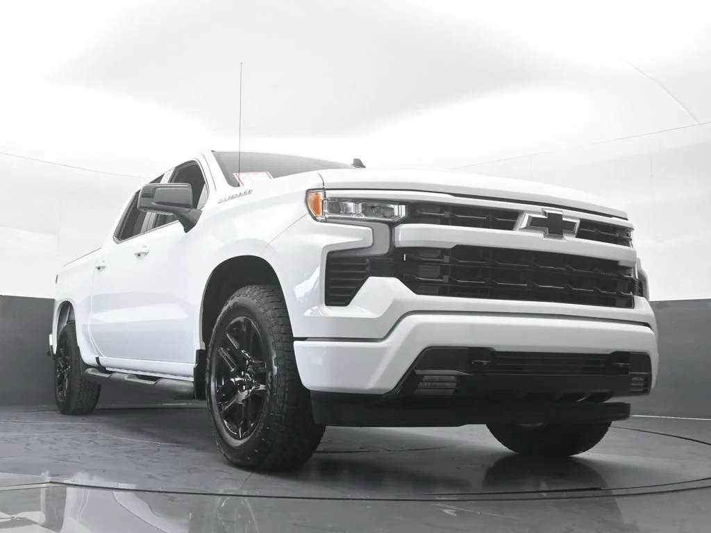 Used 2026 Summit White Chevrolet RST image 59