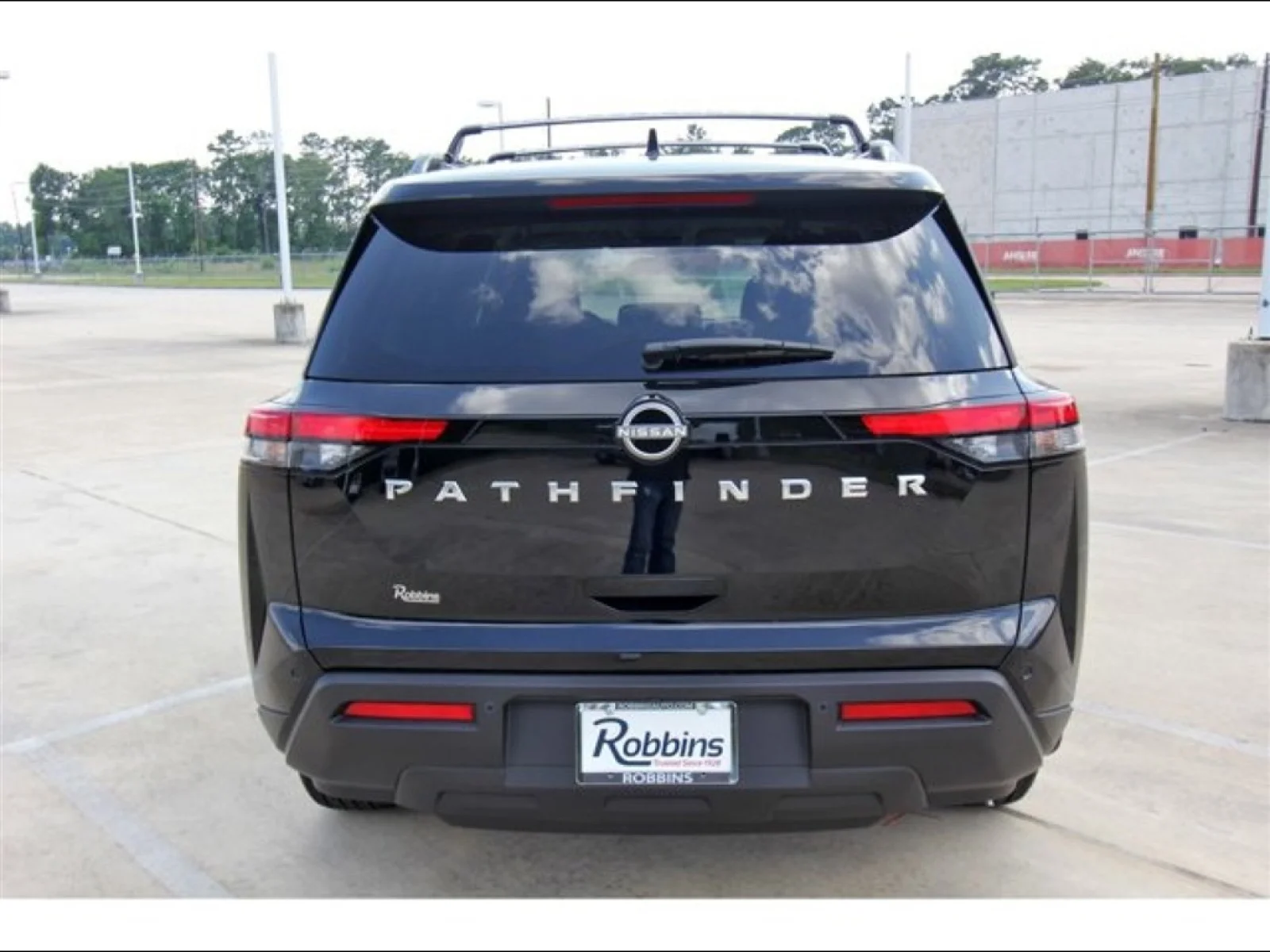 2025 Nissan Pathfinder SV - 3