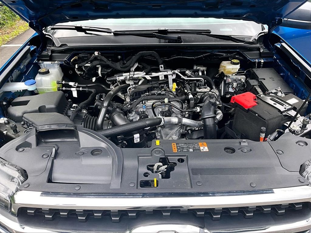 Used 2025 Blue Ford XLT image 29