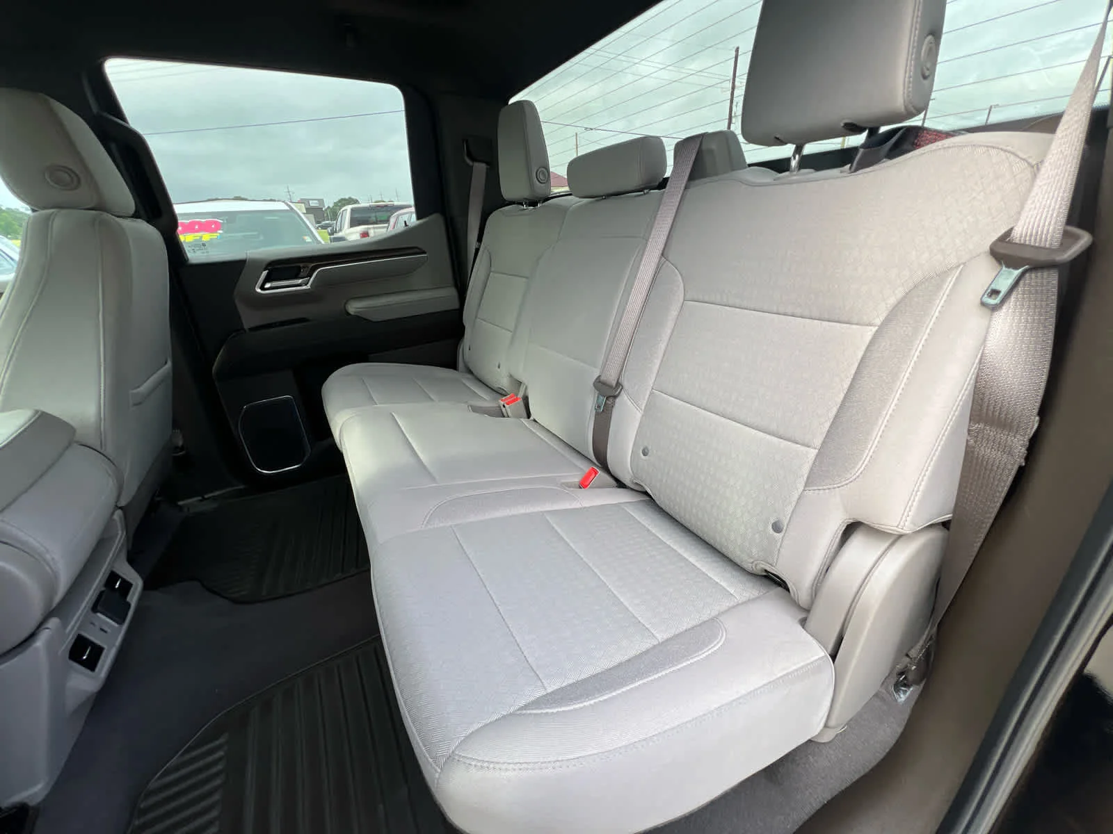 2025 Chevrolet Silverado 1500 LT - Photo 11