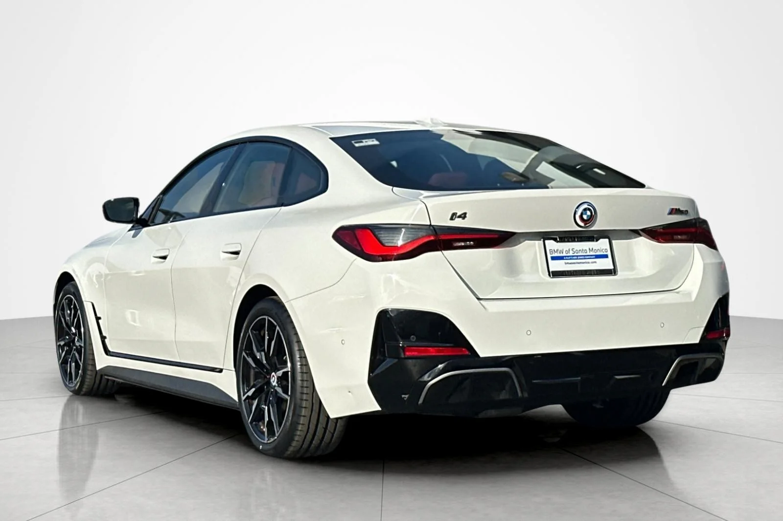 Certified Used 2023 Alpine White BMW M50 image 3