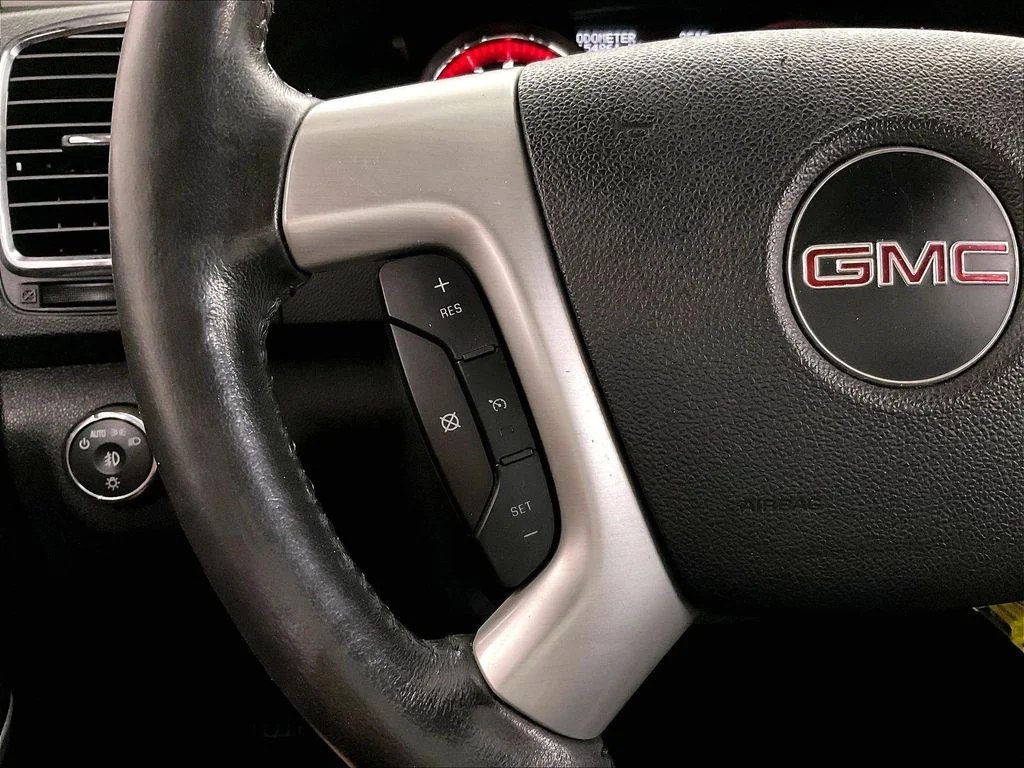 Used 2012 Black GMC SLE image 22