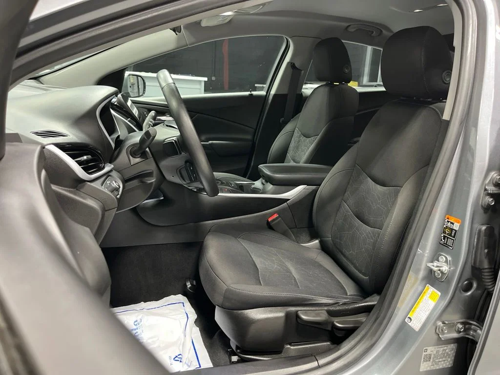 Used 2018 Steel Metallic Chevrolet LT image 12