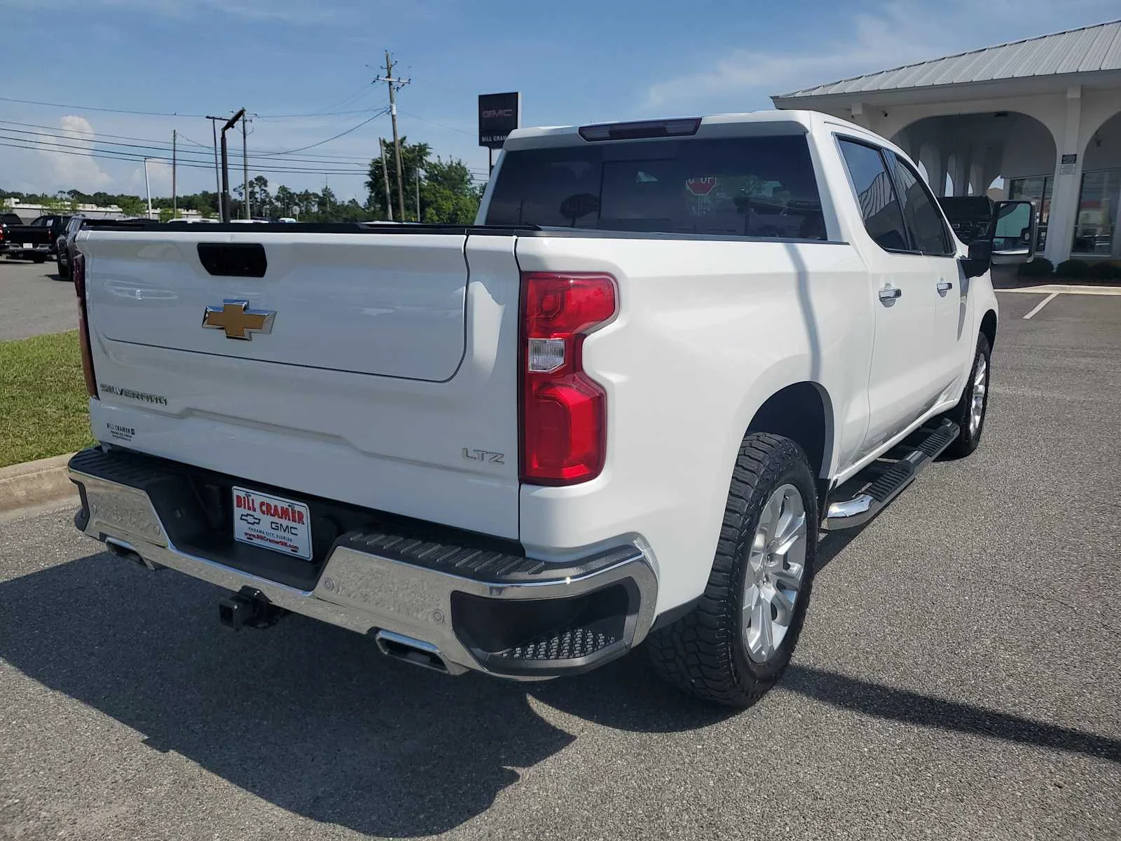 Used 2024 Summit White Chevrolet LTZ image 6