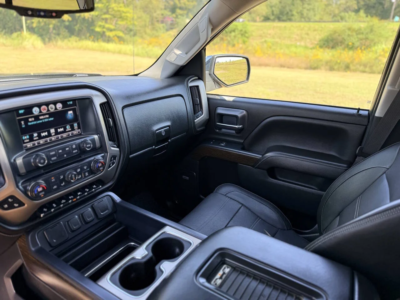 Used 2017 Black GMC Denali 4x4 4dr Crew Cab 5.8 ft. SB image 22
