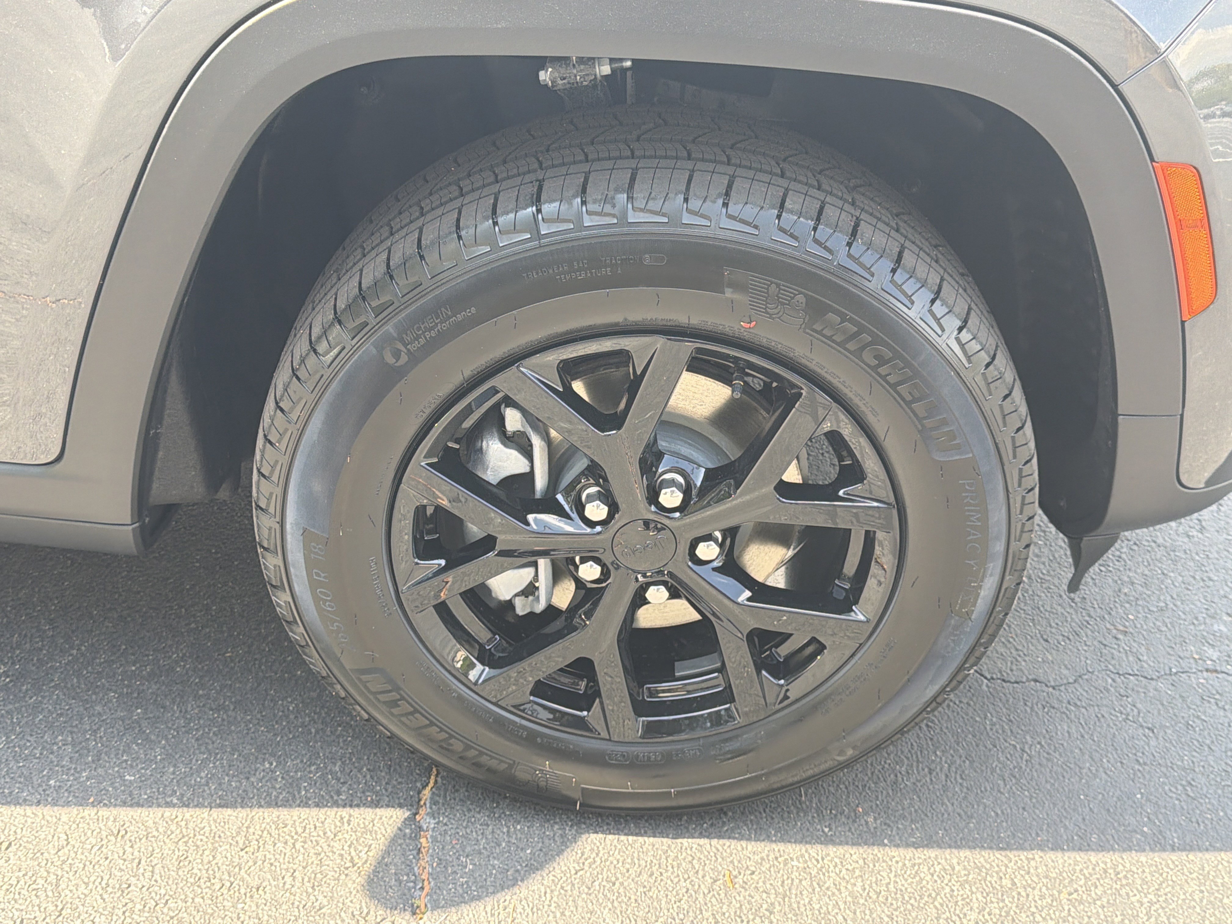 New 2026 Baltic Gray Metallic Clear-Coat Exterior Paint Jeep Altitude image 14