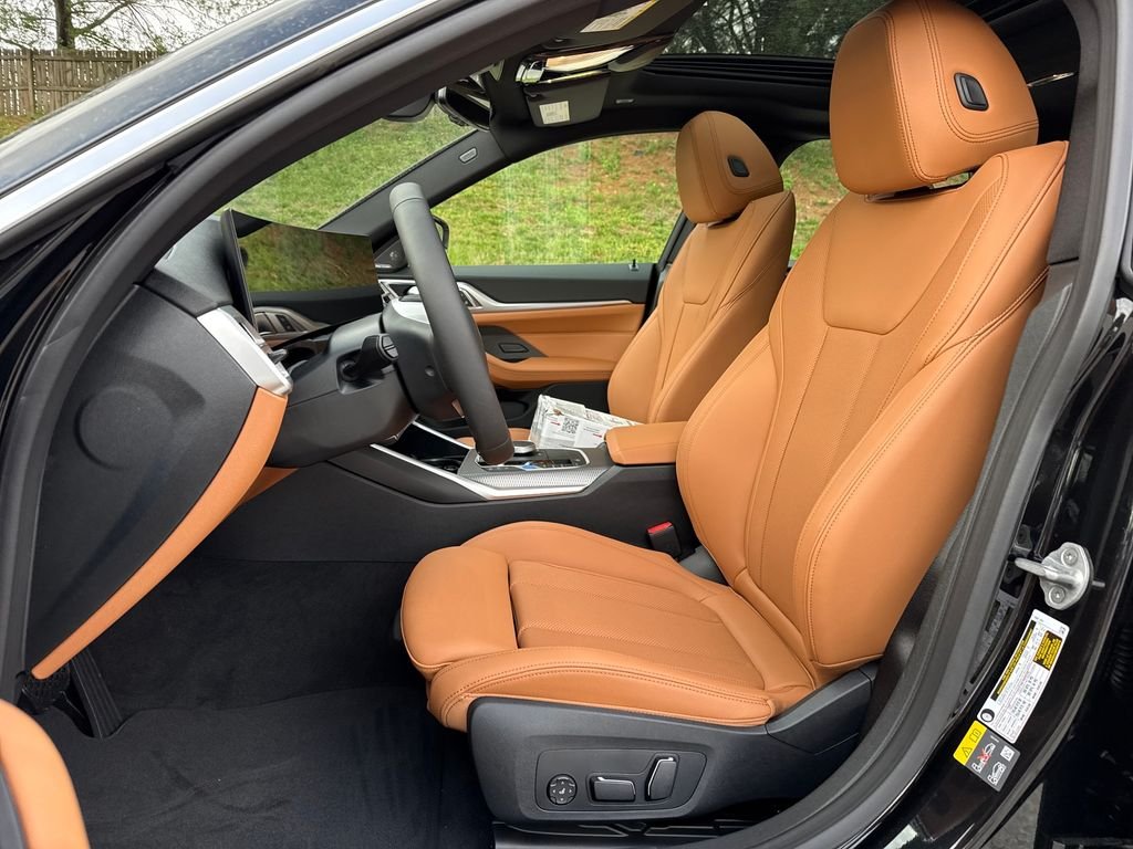 New 2026 Black BMW xDrive40 image 10