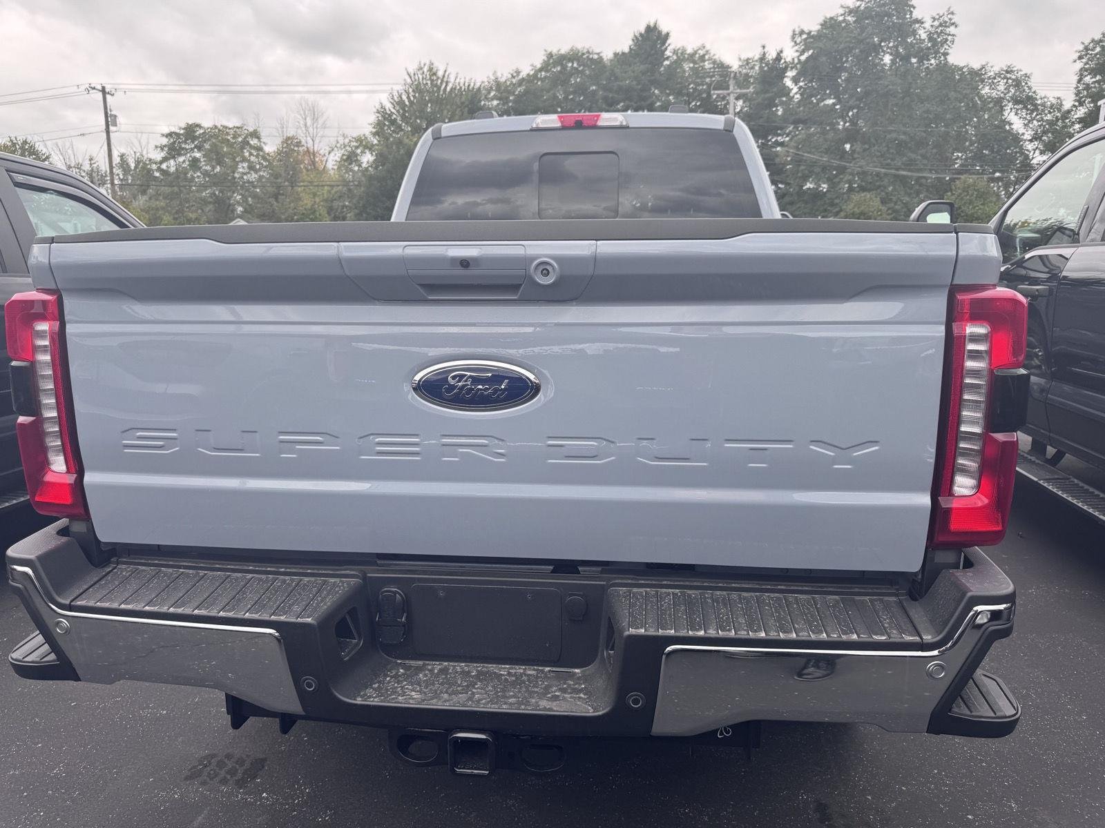 Used 2026 Glacier Gray Metallic Tri-Coat Ford Lariat image 5