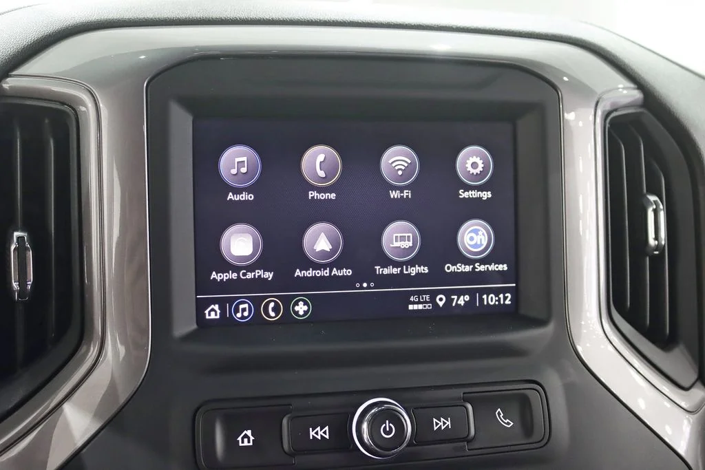 Used 2024 Red Chevrolet Custom image 19
