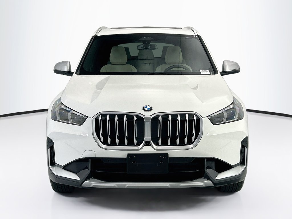 Certified Used 2024 Alpine White BMW xDrive28i image 2