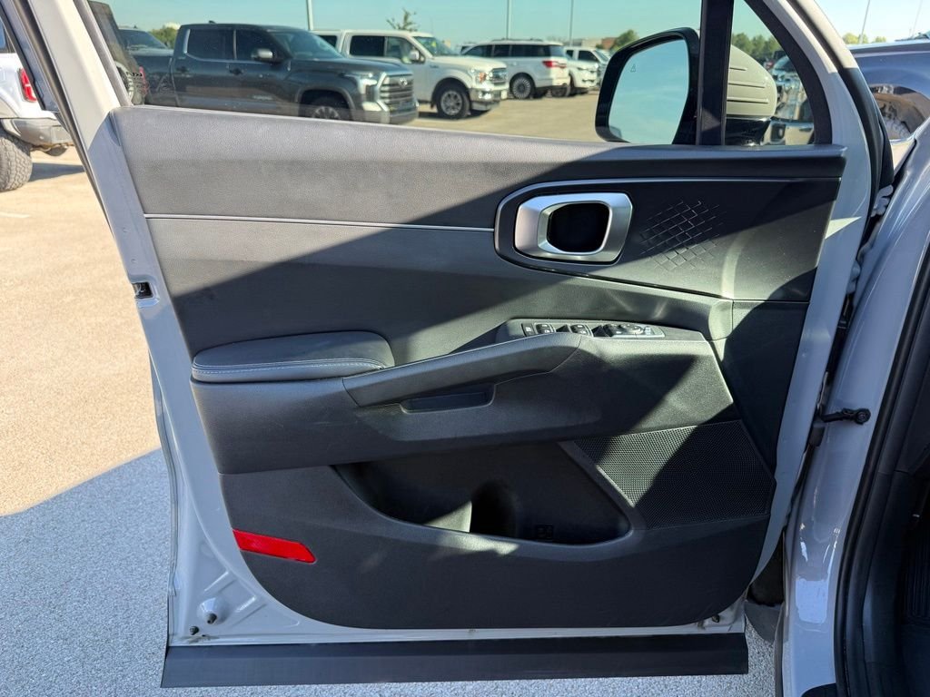 Used 2025 Gray Kia EX image 7