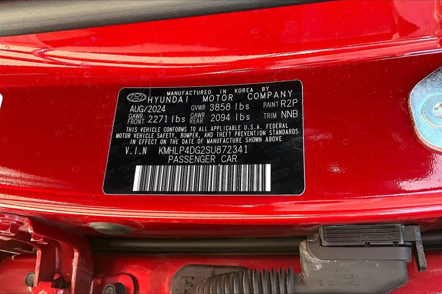 Used 2025 Ultimate Red Hyundai Limited image 34