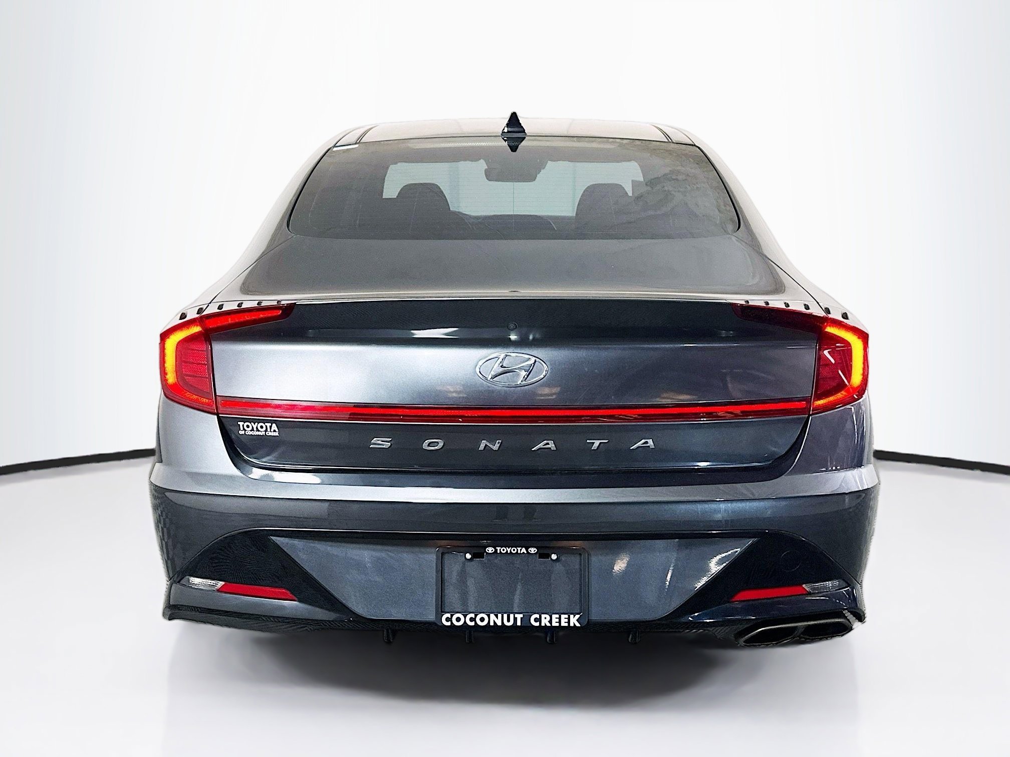 Used 2023 Portofino Gray Hyundai SEL image 4
