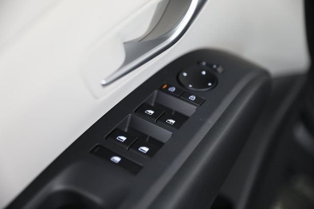 Used 2026 Gray Hyundai SEL Premium image 13