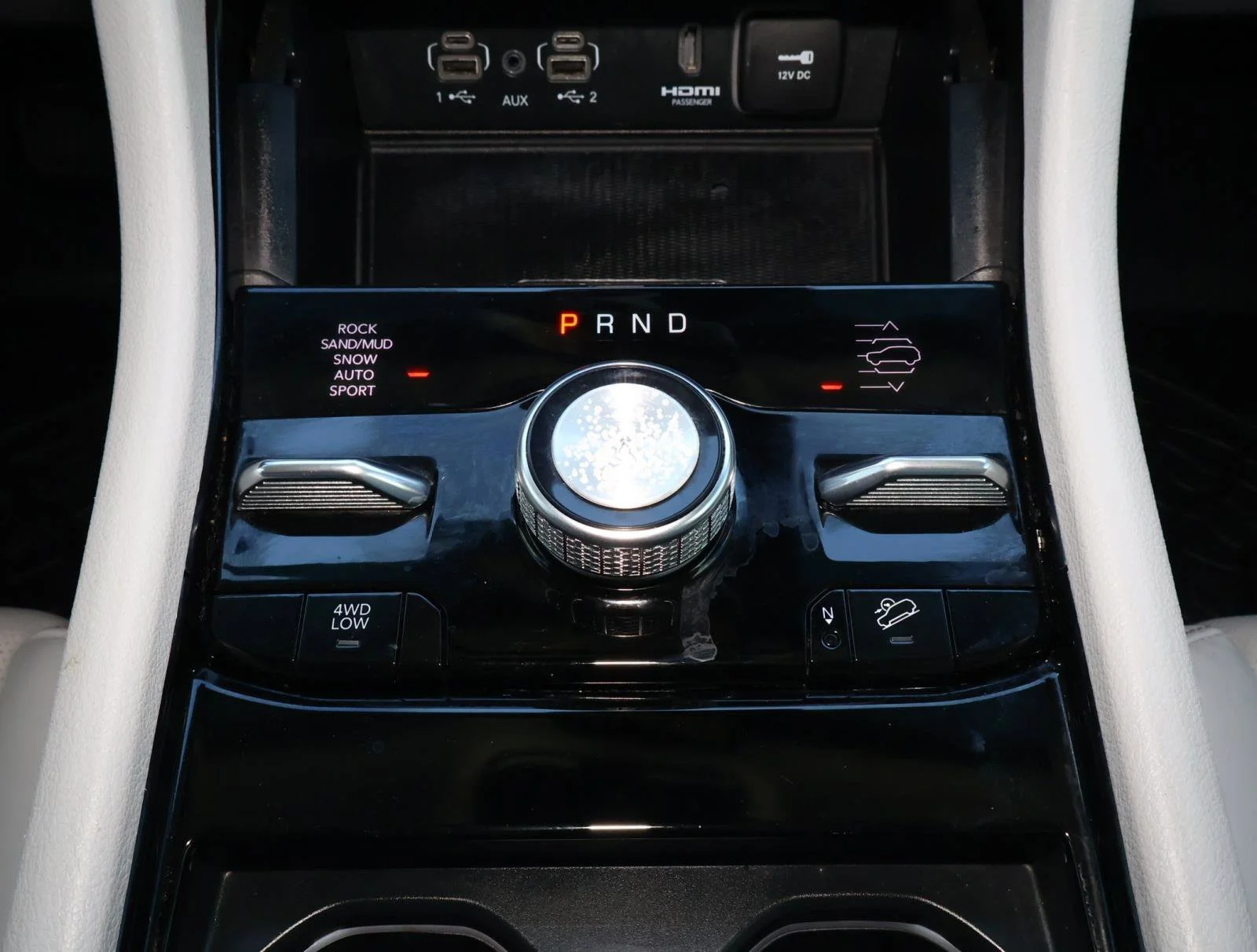 2023 Jeep Grand Cherokee Overland - Photo 26