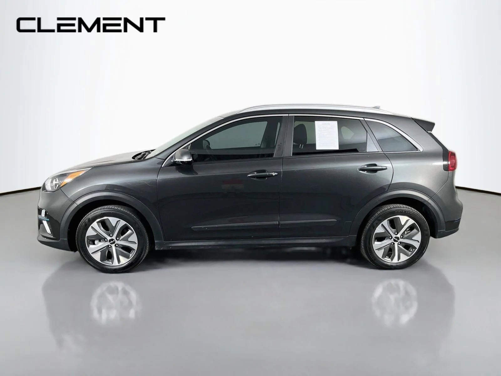 Used 2022 Gray Kia EX image 5