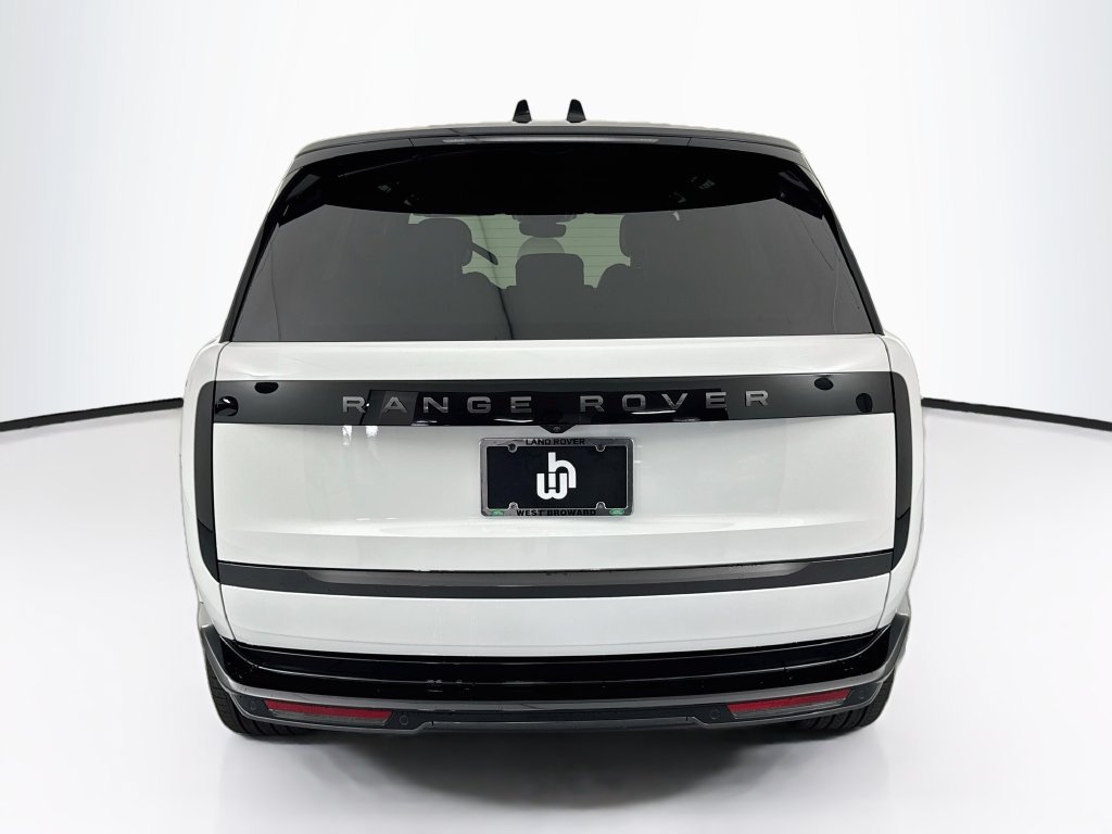 New 2027 Fuji White Land Rover SE image 6