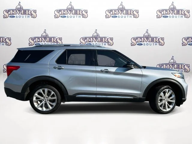 Certified Used 2022 Silver Metallic Ford Platinum image 2