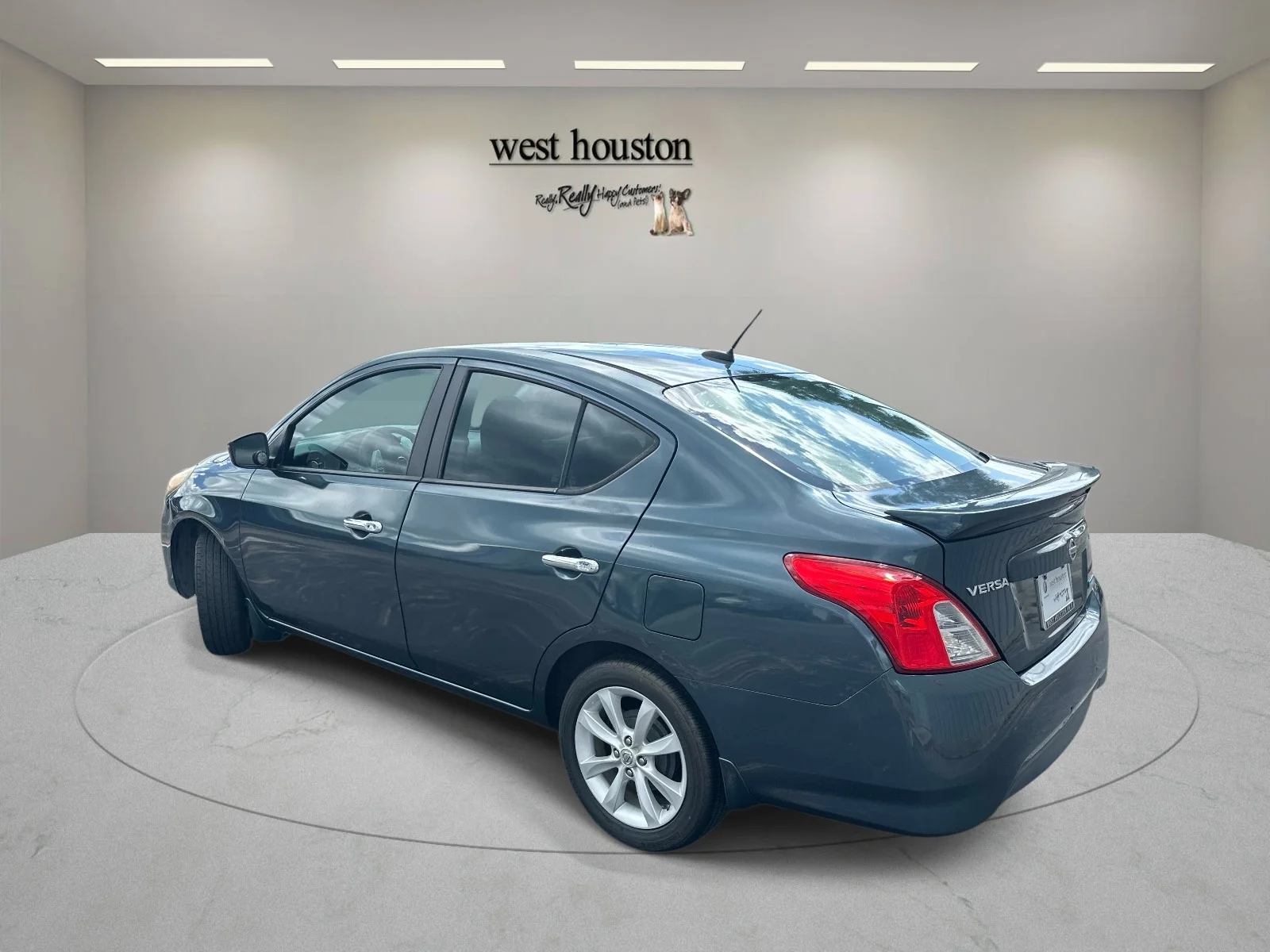 Used 2015 Graphite Blue Nissan SL image 9