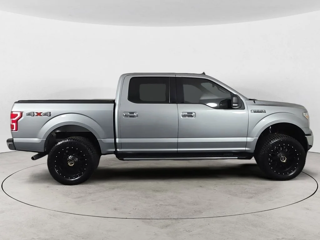 Used 2020 Silver Ford XLT image 6