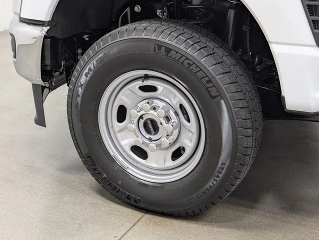 New 2026 Oxford White Ford F-250® XL image 31