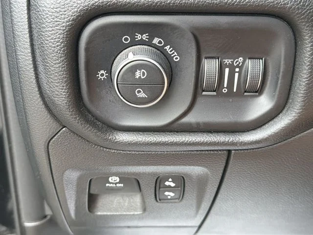 Used 2025 Black Ram Laramie image 28